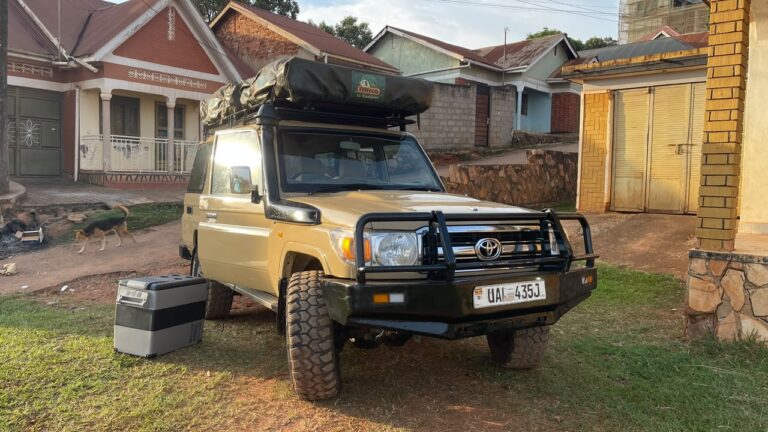 Land Cruiser - LX, ideal for Uganda Self-Drive Safaris (4)